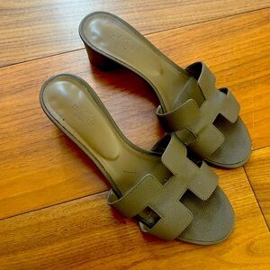 Hermès Oasis sandals